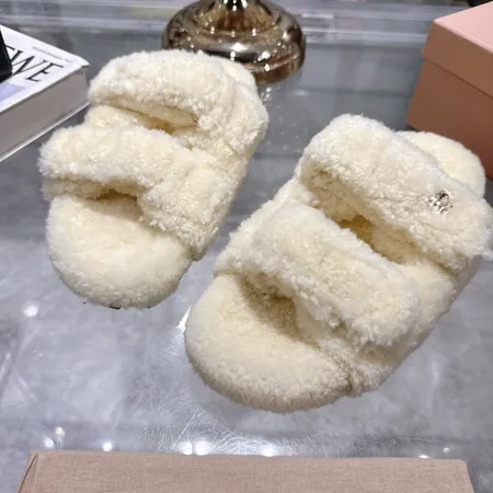 ミュウミュウ スリッパ