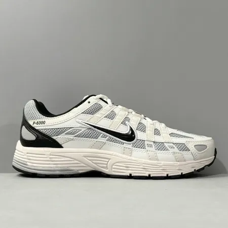 ナイキ スニーカー