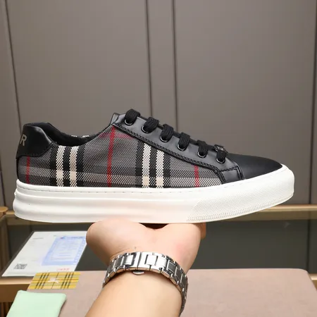 バーバリー ス カジュアルシューズ