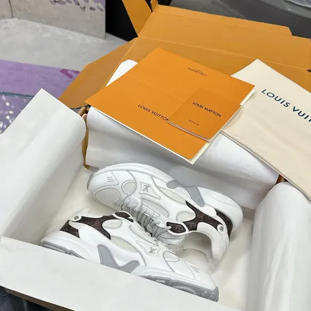 ルイヴィトン スニーカー
