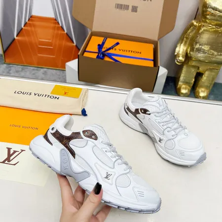 ルイヴィトン スニーカー