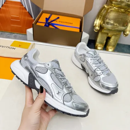 ルイヴィトン スニーカー