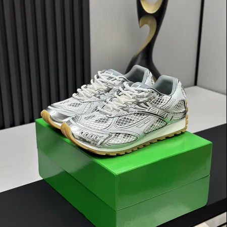 ボッテガ ヴェネタ スニーカー