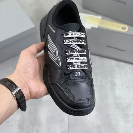 バレンシアガ カジュアルシューズ