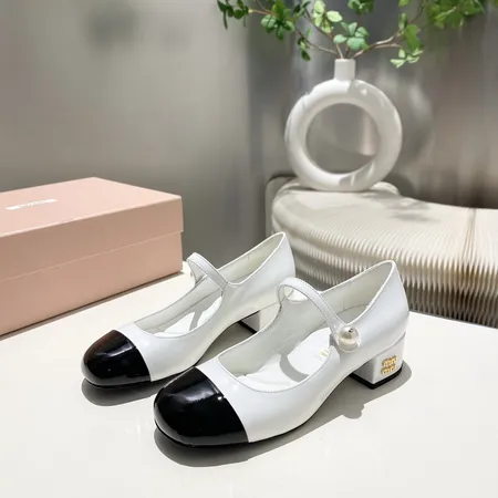 ミュウミュウ ビジネスシューズ