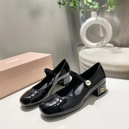 ミュウミュウ ビジネスシューズ