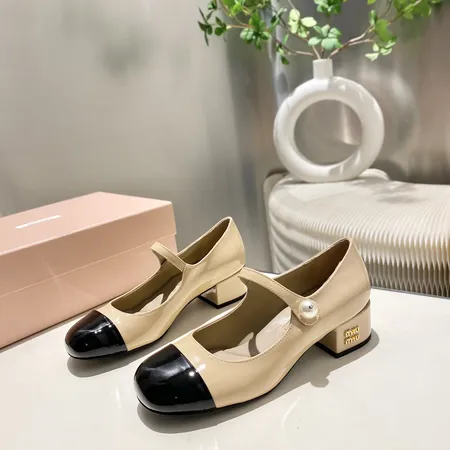 ミュウミュウ ビジネスシューズ