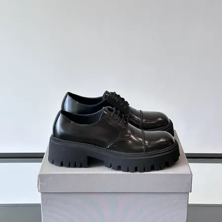 バレンシアガ ビジネスシューズ