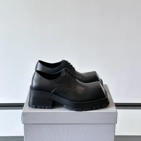 バレンシアガ ビジネスシューズ