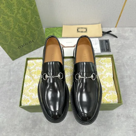 グッチ ビジネスシューズ