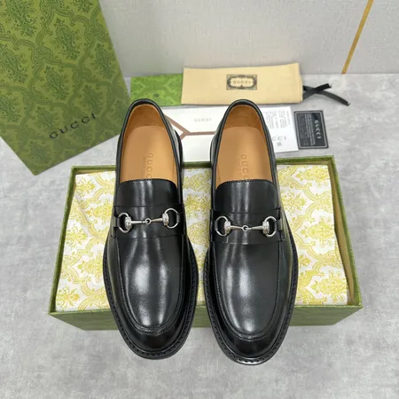 グッチ ビジネスシューズ