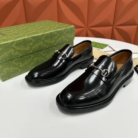 グッチ ビジネスシューズ