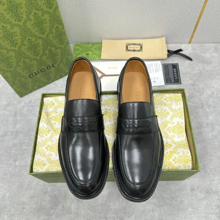 グッチ ビジネスシューズ