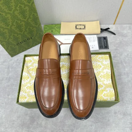 グッチ ビジネスシューズ