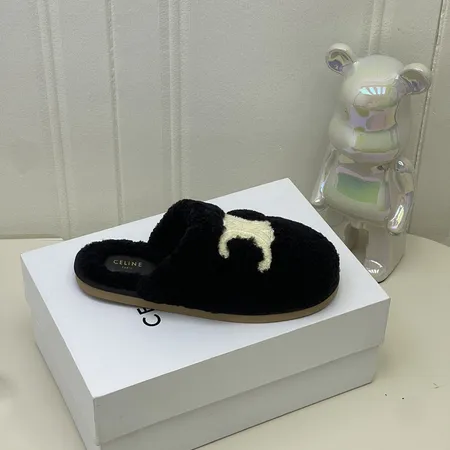セリーヌ スリッパ