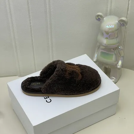 セリーヌ スリッパ