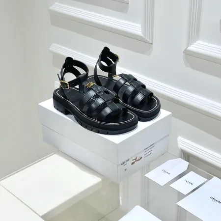 セリーヌ サンダル