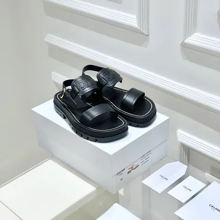 セリーヌ サンダル