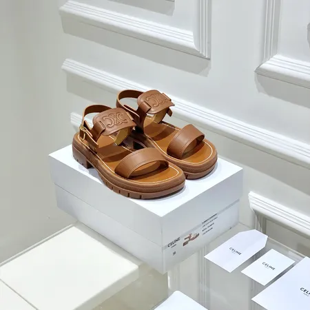 セリーヌ サンダル