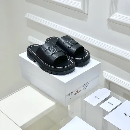 セリーヌ サンダル