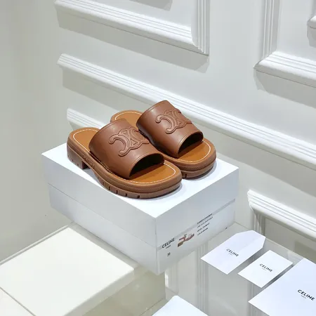 セリーヌ サンダル