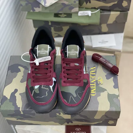 ヴァレンティノ スニーカー