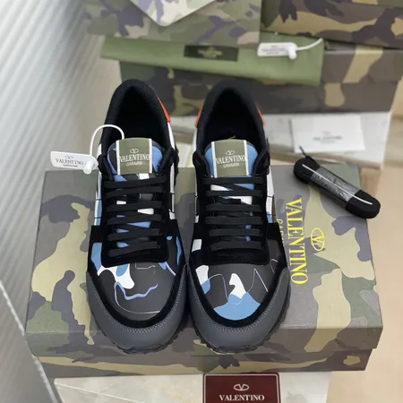 ヴァレンティノ スニーカー