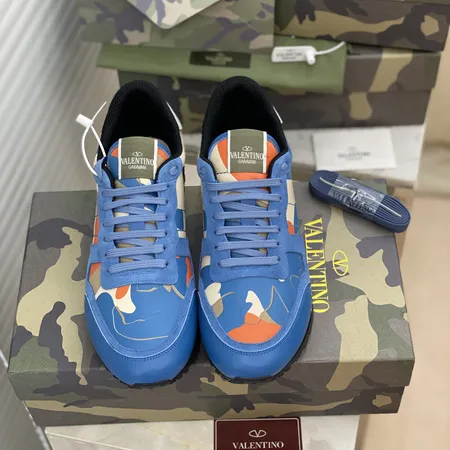 ヴァレンティノ スニーカー