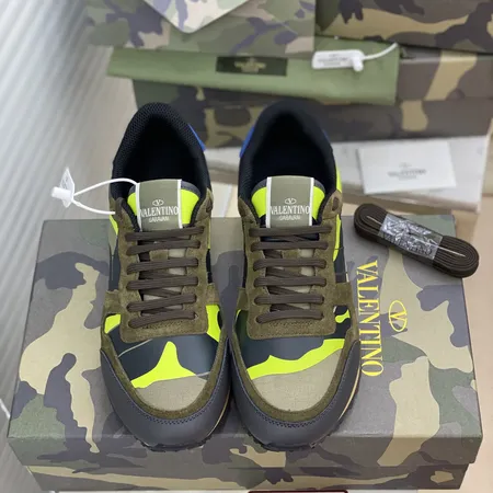 ヴァレンティノ スニーカー