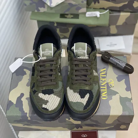 ヴァレンティノ スニーカー