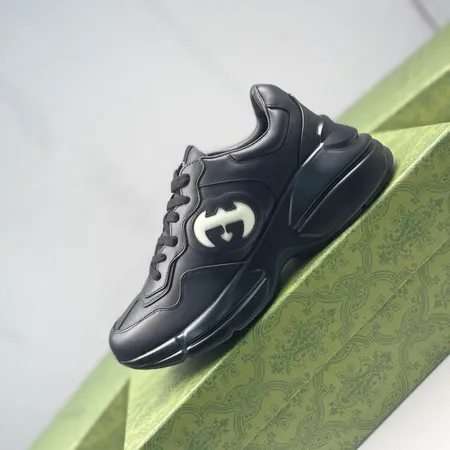 グッチ スニーカー