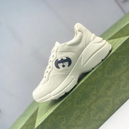 グッチ スニーカー