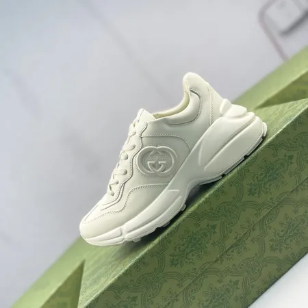 グッチ スニーカー