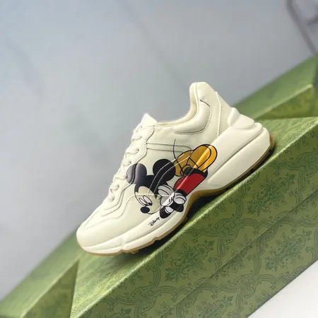 グッチ スニーカー