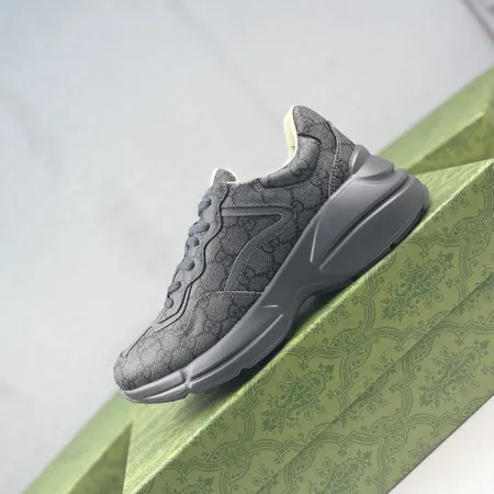 グッチ スニーカー