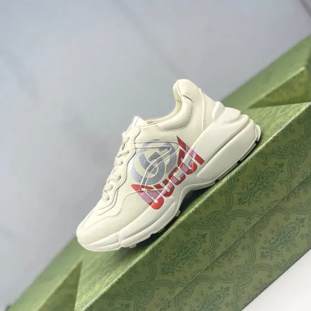 グッチ スニーカー