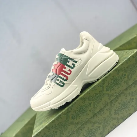 グッチ スニーカー