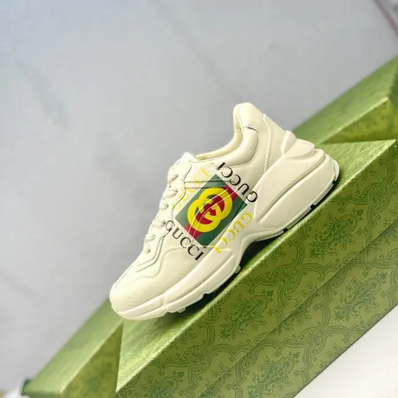 グッチ スニーカー