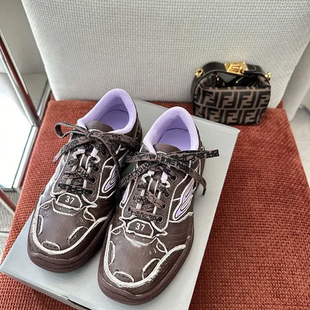 バレンシアガ カジュアルシューズ