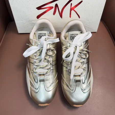 ディオール スニーカー