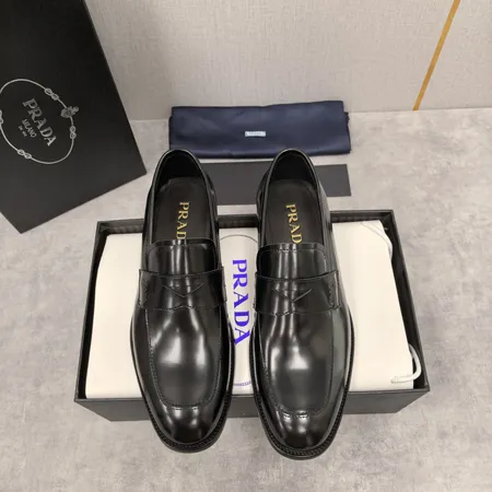 プラダ ビジネスシューズ