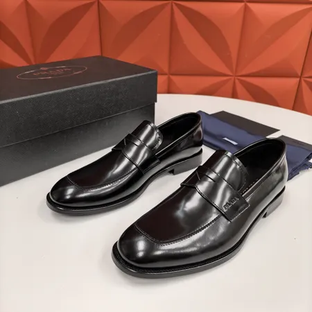 プラダ ビジネスシューズ