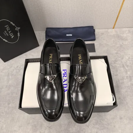 プラダ ビジネスシューズ