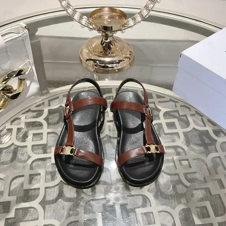 セリーヌ サンダル