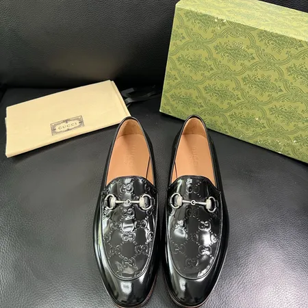 グッチ ビジネスシューズ