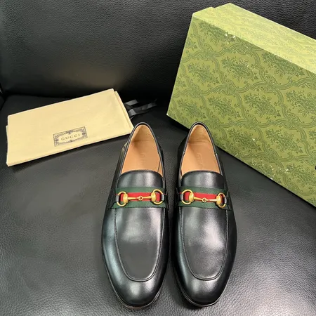 グッチ ビジネスシューズ