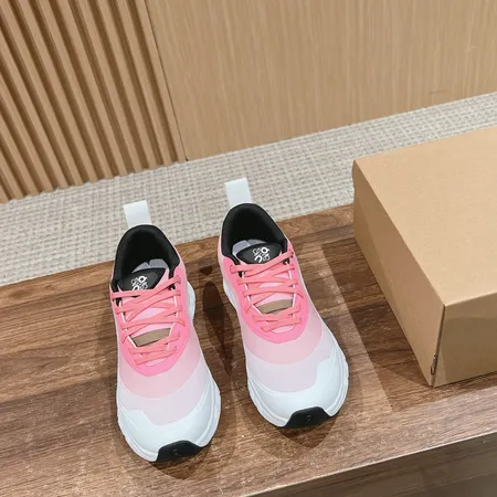 ロエベ スニーカー