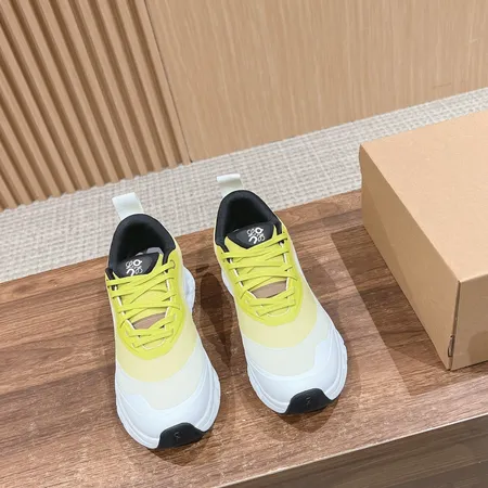 ロエベ スニーカー