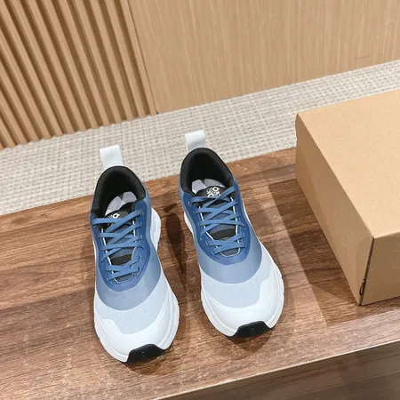 ロエベ スニーカー