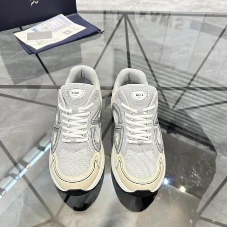 ディオール スニーカー